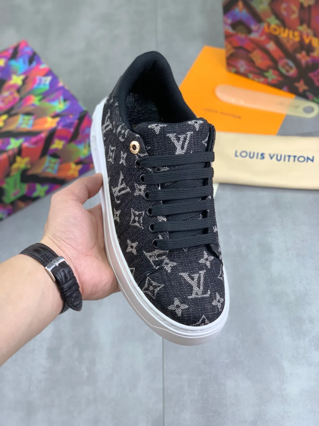 Men's men's shoes💰P520💰[New model]🆘High quality cowhide [Louis Vuitton]LV official website latest model🎁casual and fashionable men's shoes👟hot style💥simple and elegant style, exclusive for trendy men. Unique official website latest brand elements👑original decoration, fashionable and generous, the fabric is made of original denim➕comfortable and breathable mesh lining➕cow leather feet ✅The official website specifies wear-resistant casual outsole, the classic model is taken in real life🎬Color: 6️⃣colors available😍Number of codes: 38-44 Full set of packaging